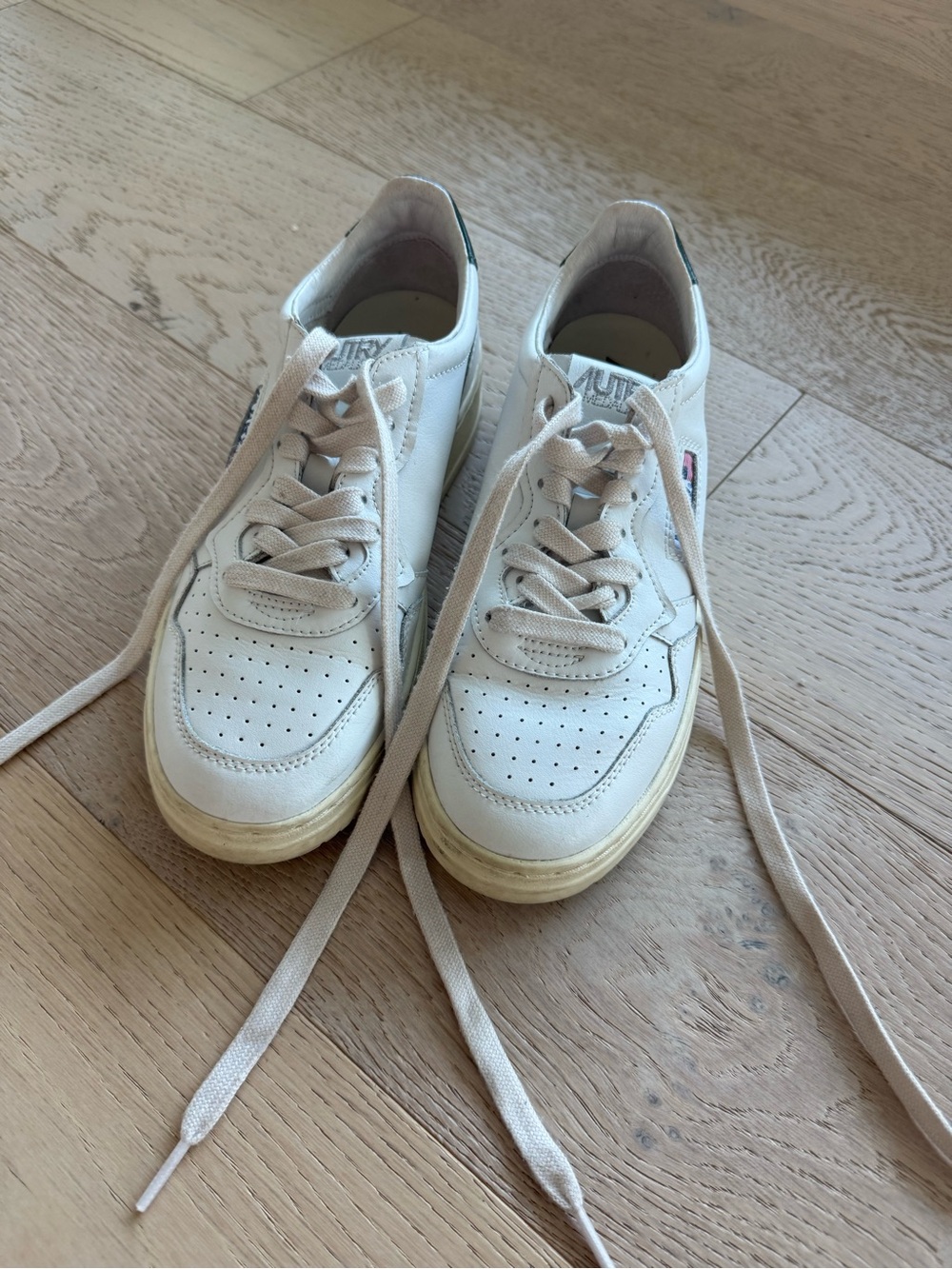 Autry Medalist women’s sneakers size 40